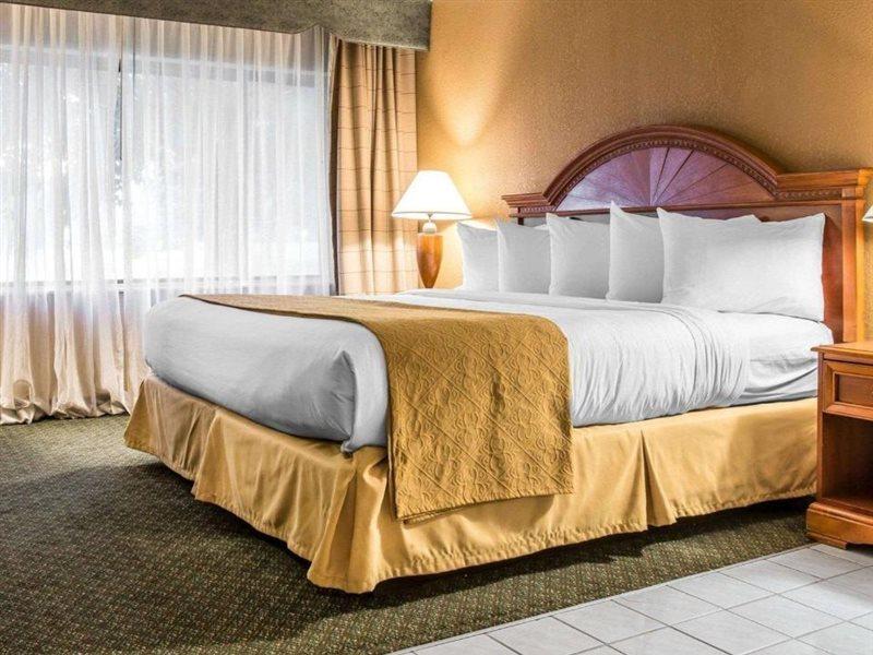 Quality Inn Southfield Eksteriør billede