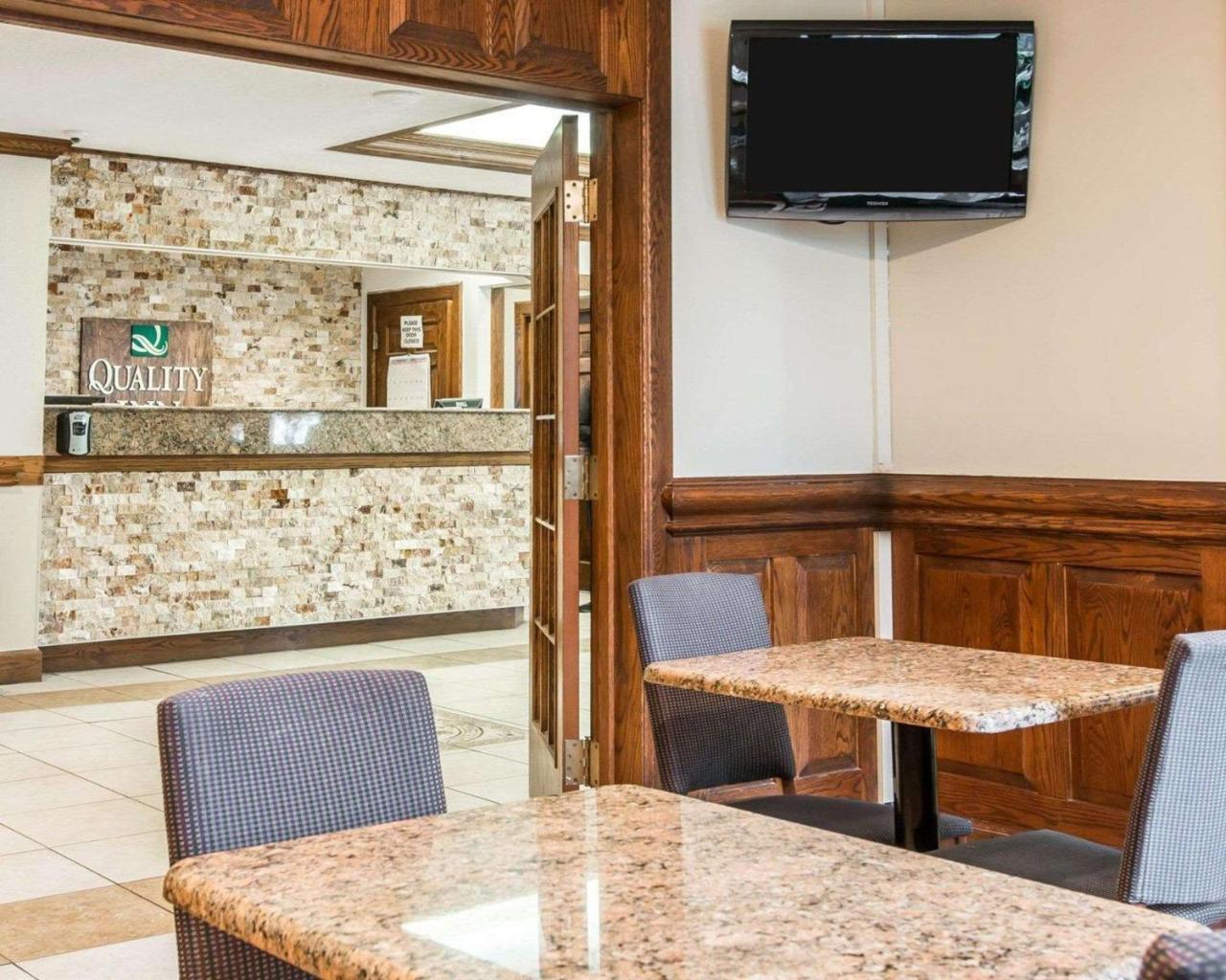 Quality Inn Southfield Eksteriør billede