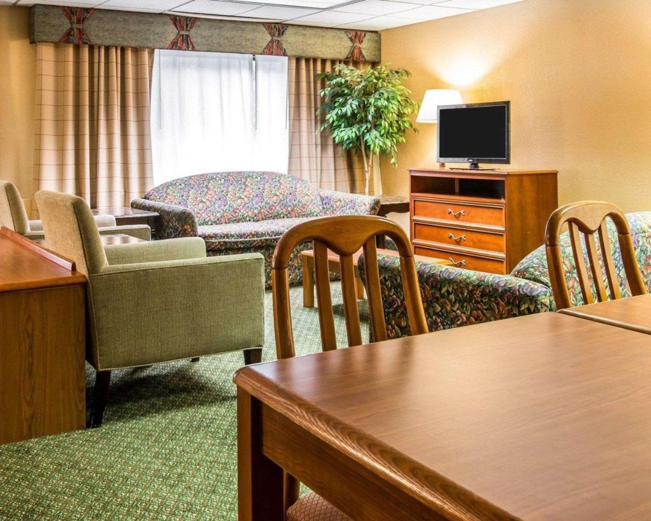 Quality Inn Southfield Eksteriør billede